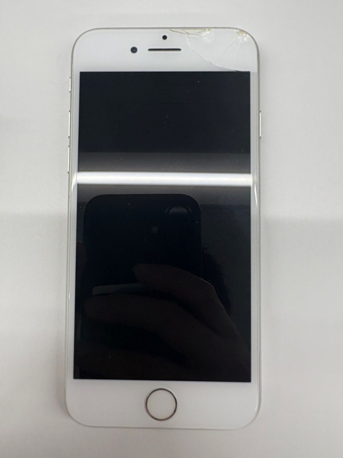 iPhone - iPhone8 256GB シルバー iPhone 8 256GB Silver - od 799 zł - Swappie