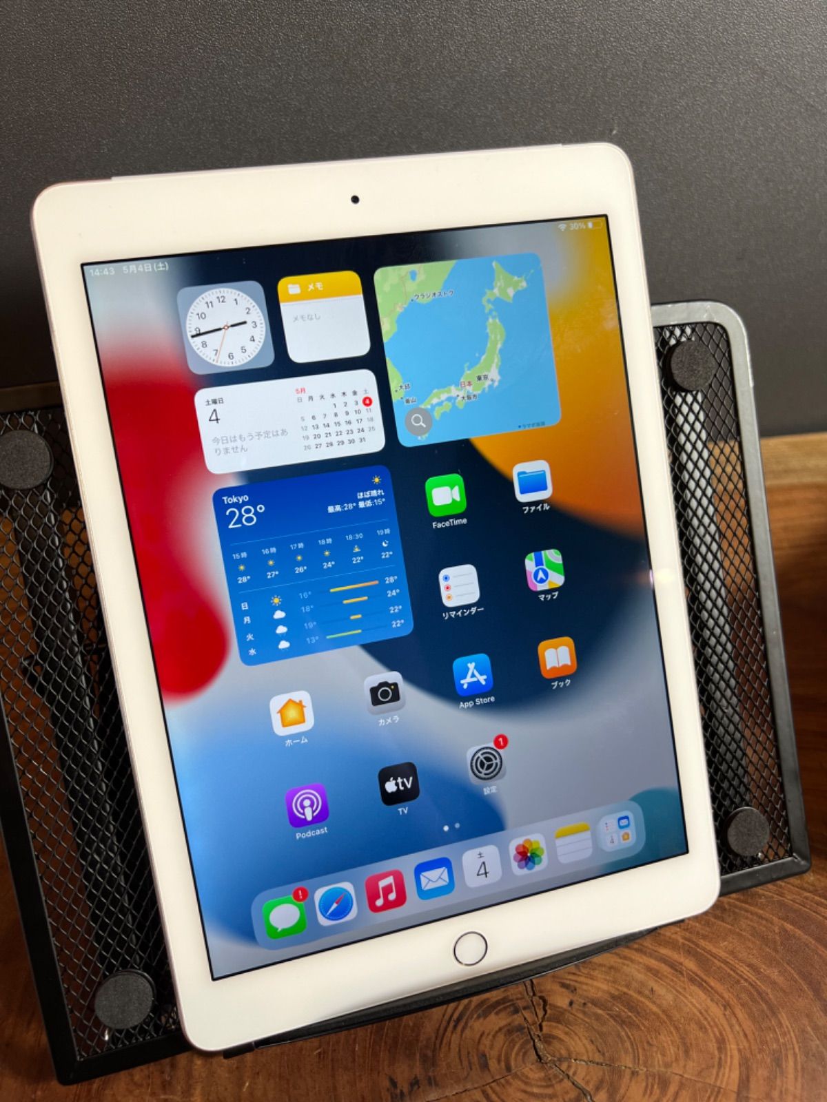 美品］Apple iPad Air2/32GB/SIMフリー/Wi-Fi+Cellular/ゴールド 