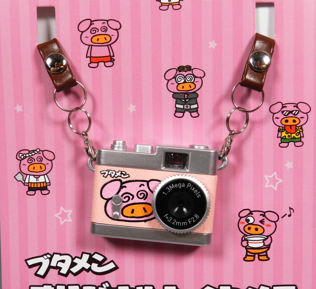 おやつカンパニー ブタメンプレゼントキャンペーン トイカメラ