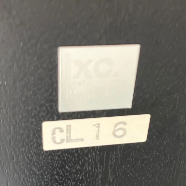 取付無料！カッシーナIXC セレーナ スタイリッシュモダンサイドテーブル✨ 取付無料！カッシーナIXC セレーナ スタイリッシュモダンサイド