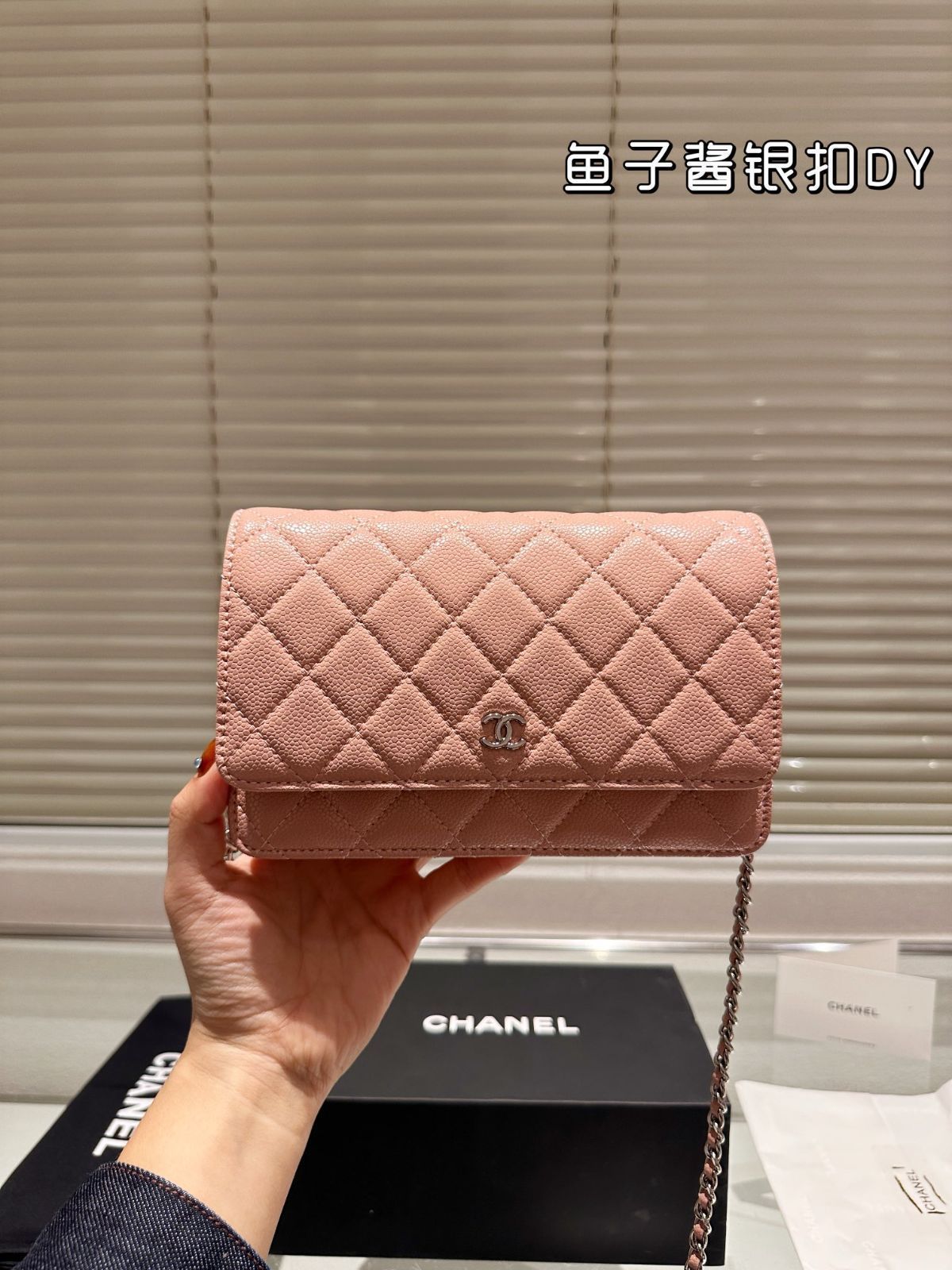 関税・送料込【CHANEL】WOCステッチミニクロスボディバッグ Chanel Dark Silver Quilted Leather Ultimate Stitch WOC Mini