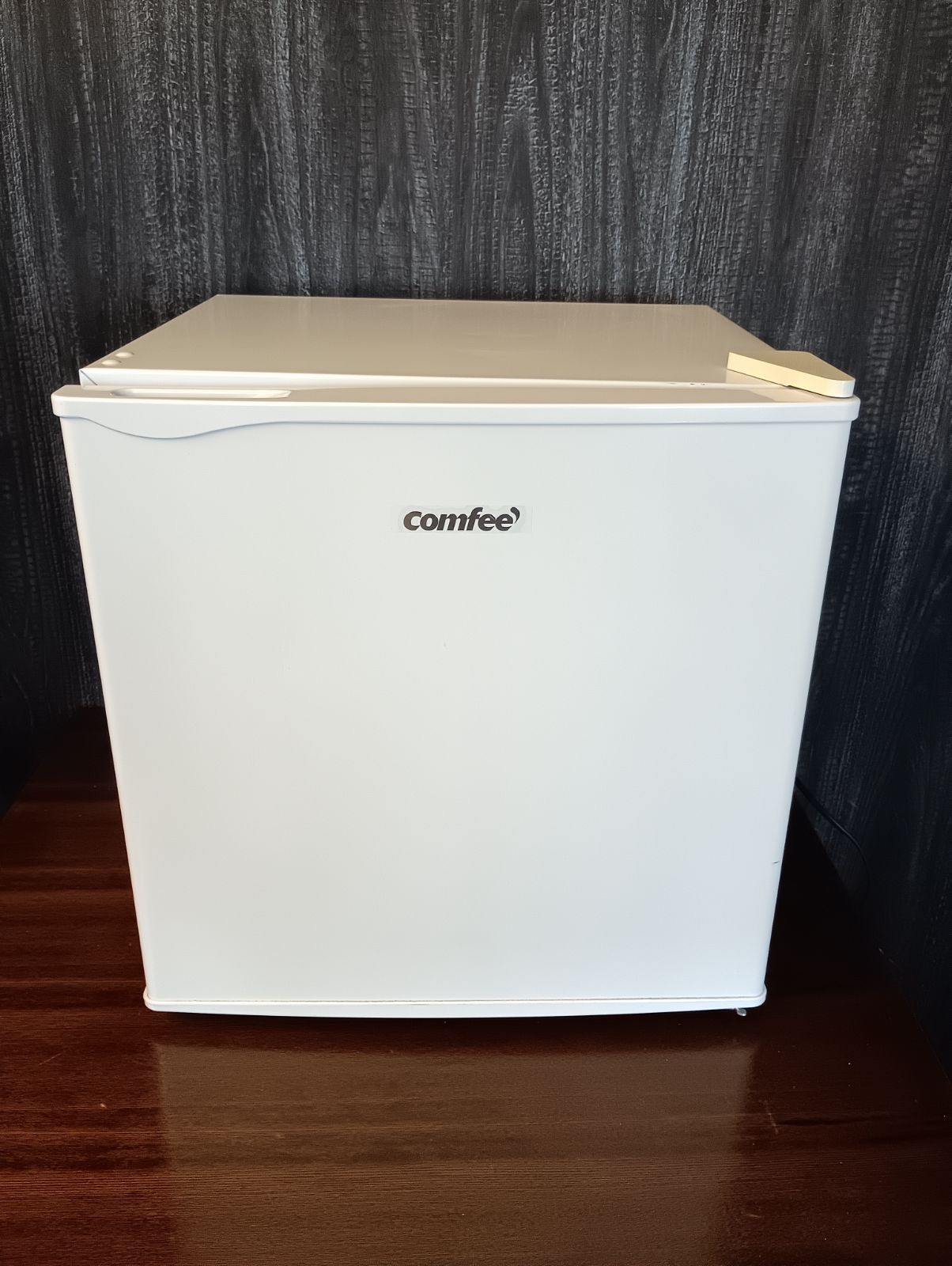 EUHOMY 車載冷蔵庫 ポータブル冷蔵庫 小型 -20℃～20℃ 急速冷凍 18L