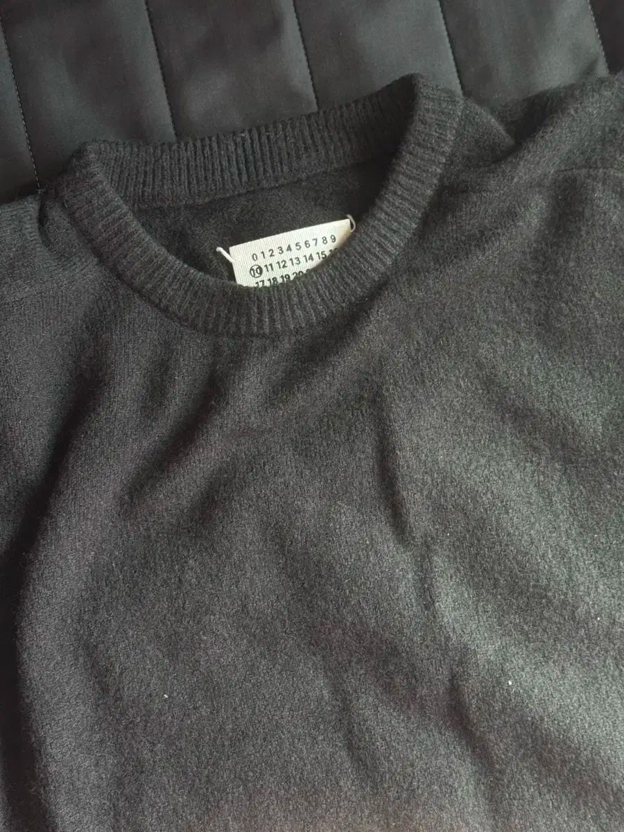 メゾンマルジェラ ブラック ニット 46