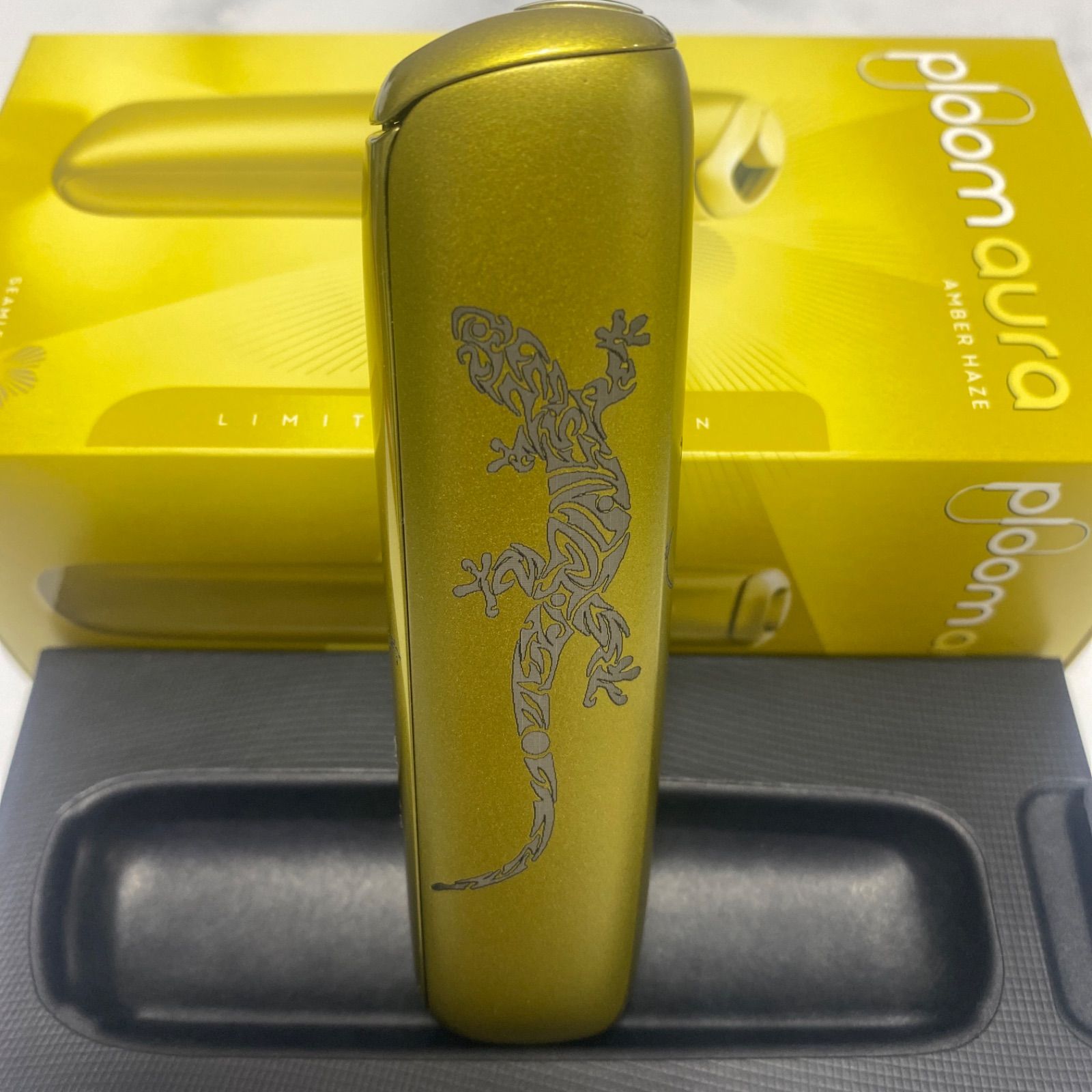 トライバル リザード デザイン プルーム オーラ Ploom aura アンバーヘイズ 黄色 トカゲ 蜥蜴 タトゥー 入れ墨 刺青 入墨 色 カラー ♥ 送料無料 オリジナル カスタム