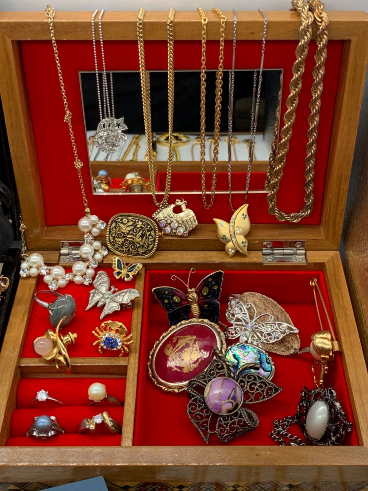 遺品整理　生前整理　アクセサリー　まとめ売り ネックレス　イヤリング ブローチ 遺品整理 生前整理 アクセサリー まとめ売 ネックレス