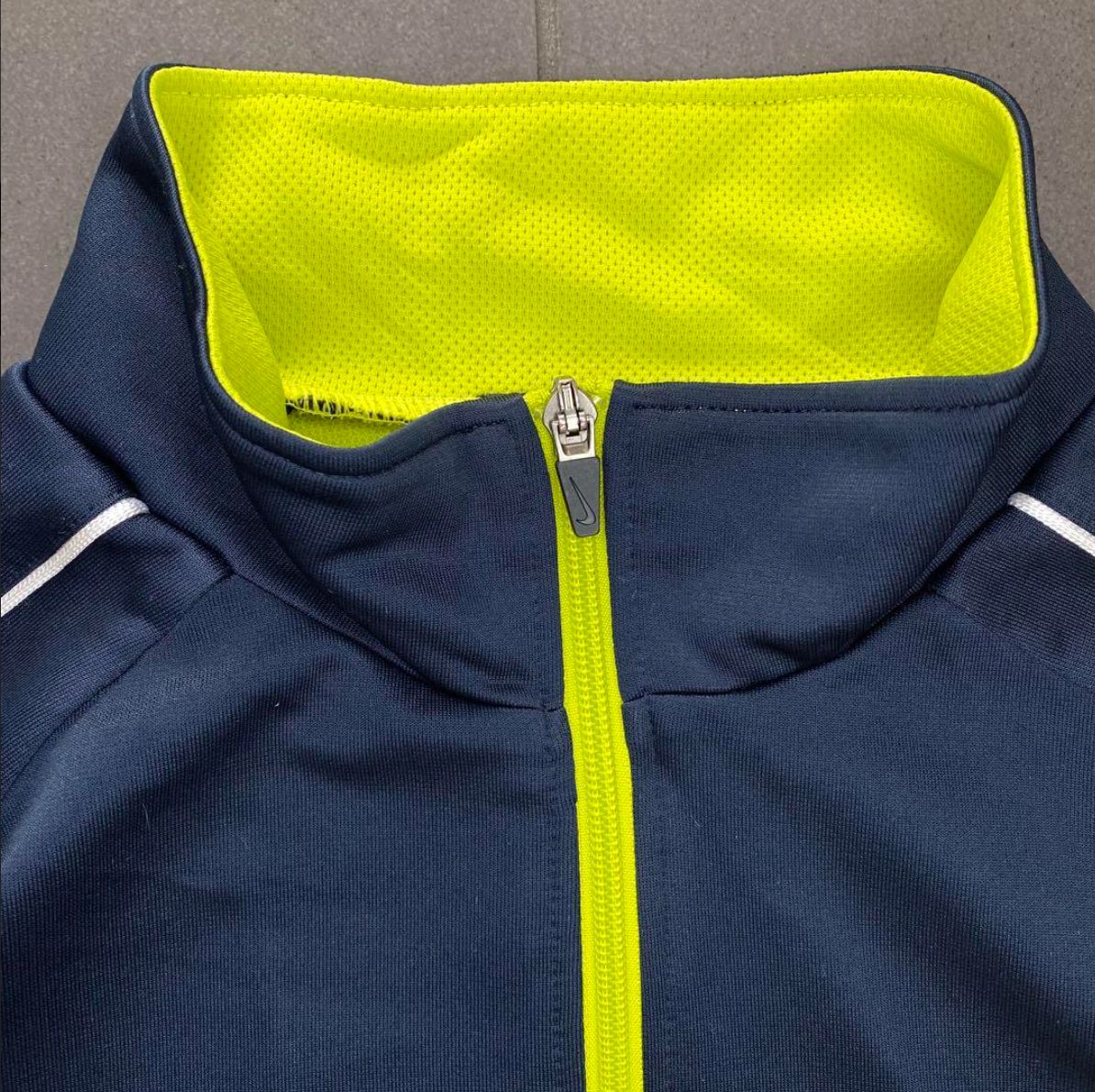 NIKE ワンポイント刺繍 パイピング ジップアップ トラックジャケット L