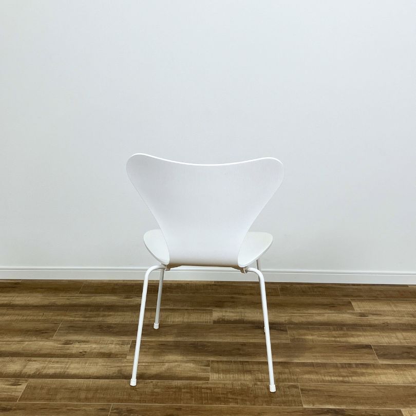 フリッツハンセン　セブンチェア　ホワイト　A FRITZ HANSEN（フリッツ・ハンセン）セブンチェア アッシュ