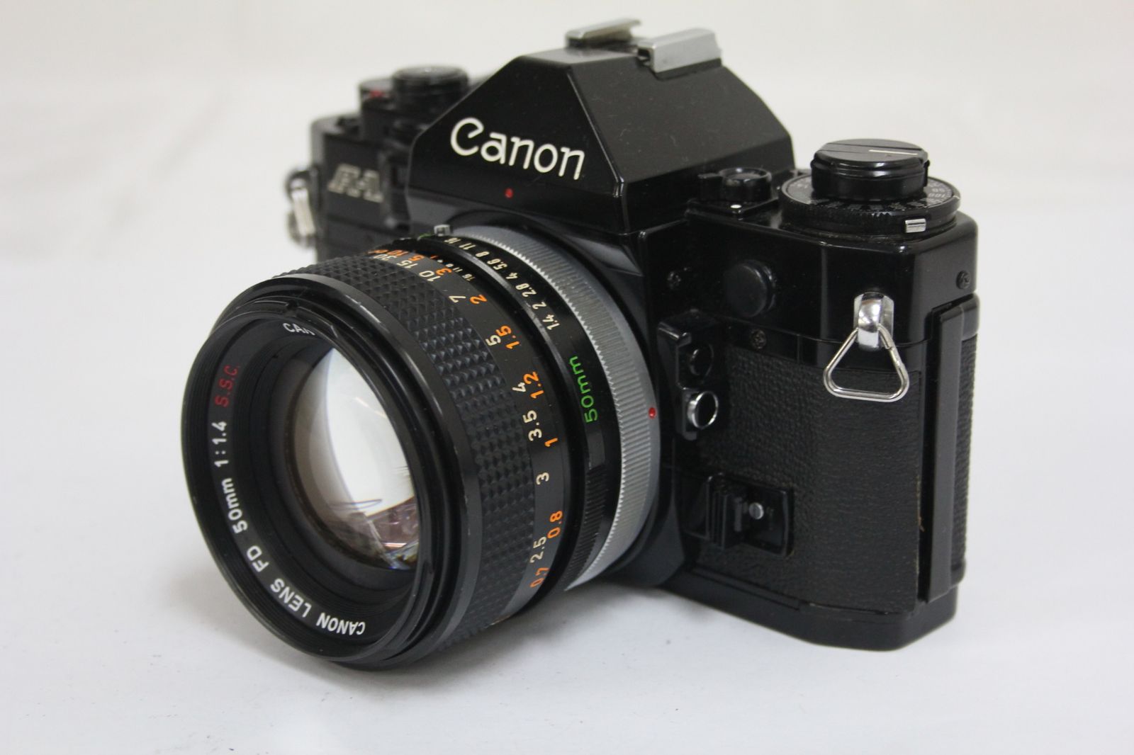 Canon A-1 New FD 50mm F/1.4 フィルムカメラ Canon A-1 New FD 50mm F/1.4 フィルムカメラ Amazon.com : Canon FD