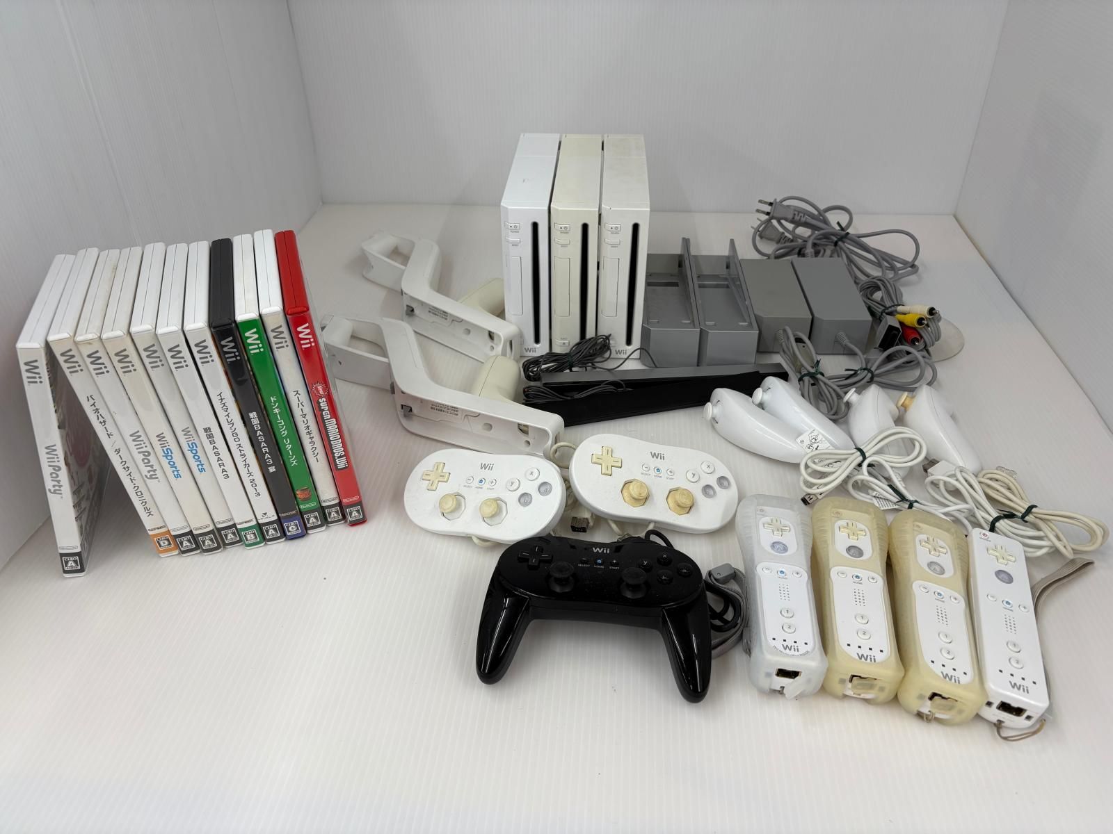 ジャンク Nintendo 任天堂 wii本体 ソフト11本 アクセサリーまとめ 2505166