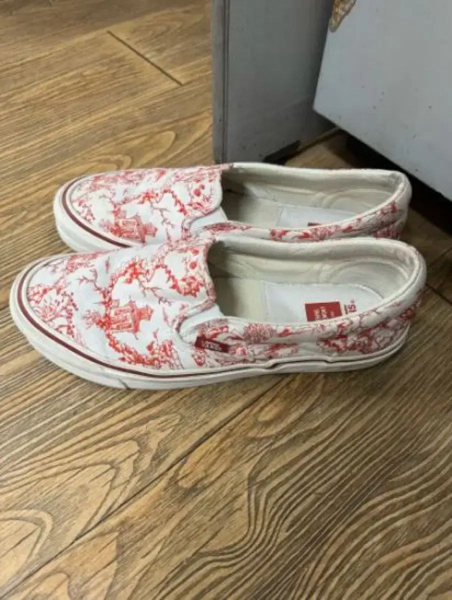 【雷市場（ポンジャン）商品韓国直送】 VANS(バンズ) X オープニング セレモニー 270 ー 275 コラボ スリッポン
