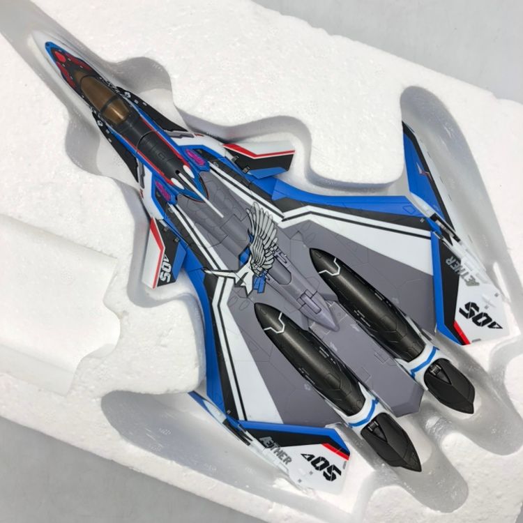 中古】バンダイ DX超合金 VF-31J改 ジークフリード (ハヤテ 中古】バンダイ DX超合金 VF-31J改 ジークフリード (ハヤテ