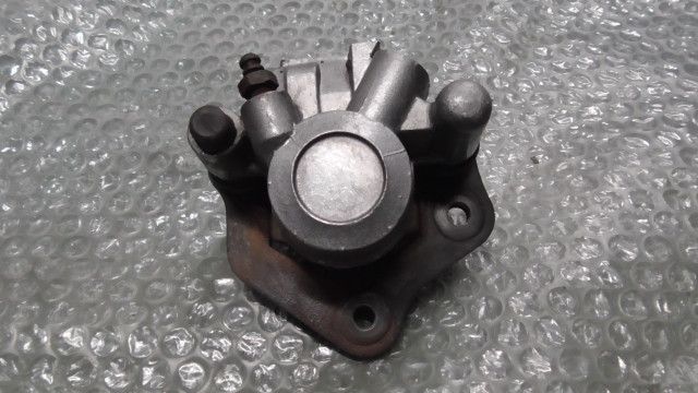 バリオス ZR250A-061xxx の リアキャリパー 1759890931
