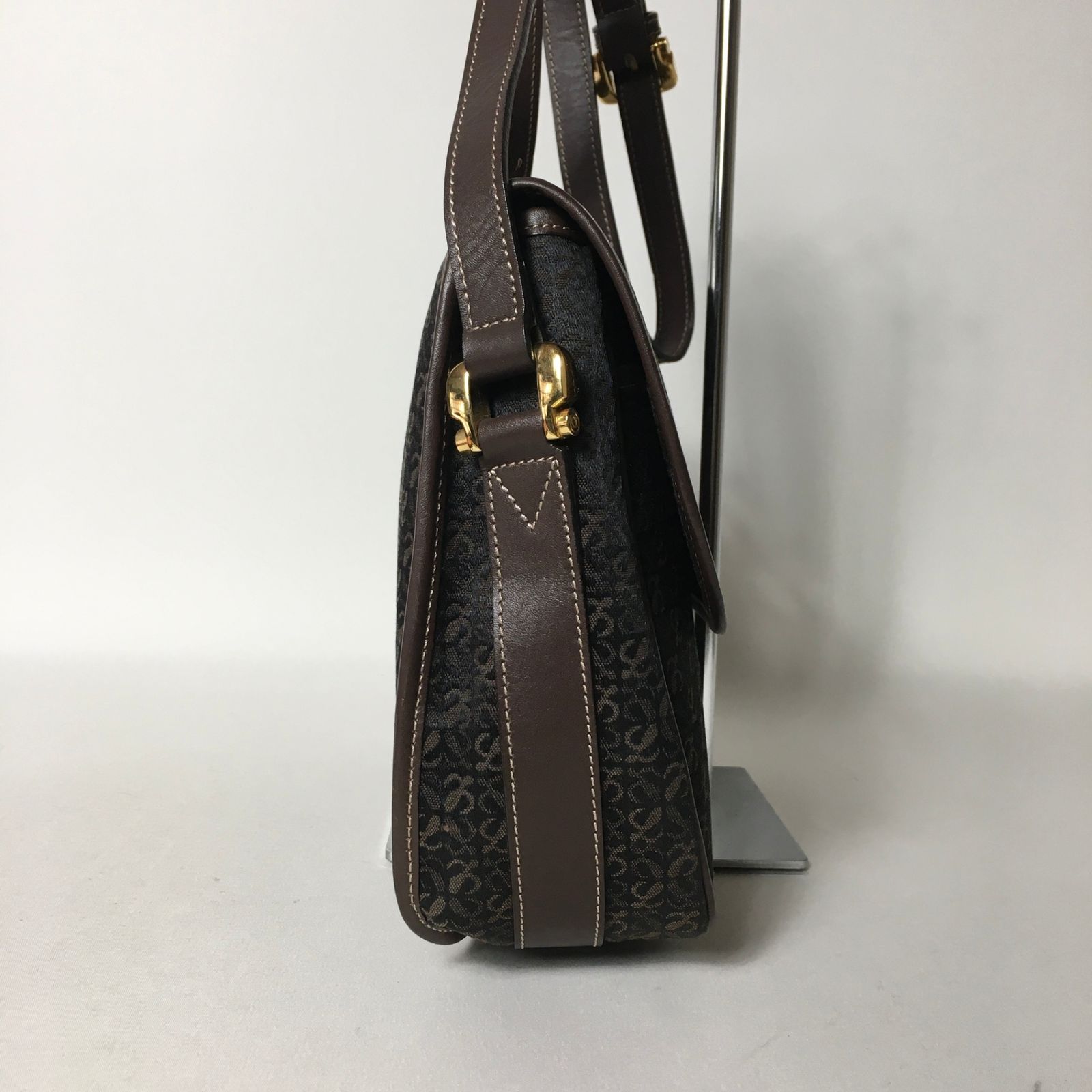 2508-172｜美品｜ロエベ ショルダーバッグ ブラック アナグラム 総柄 2508-172｜美品｜ロエベ ショルダーバッグ ブラック アナグラム