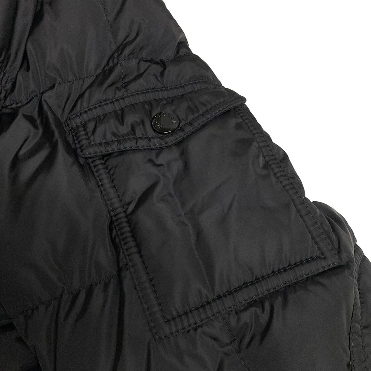 モンクレール ダウンコート