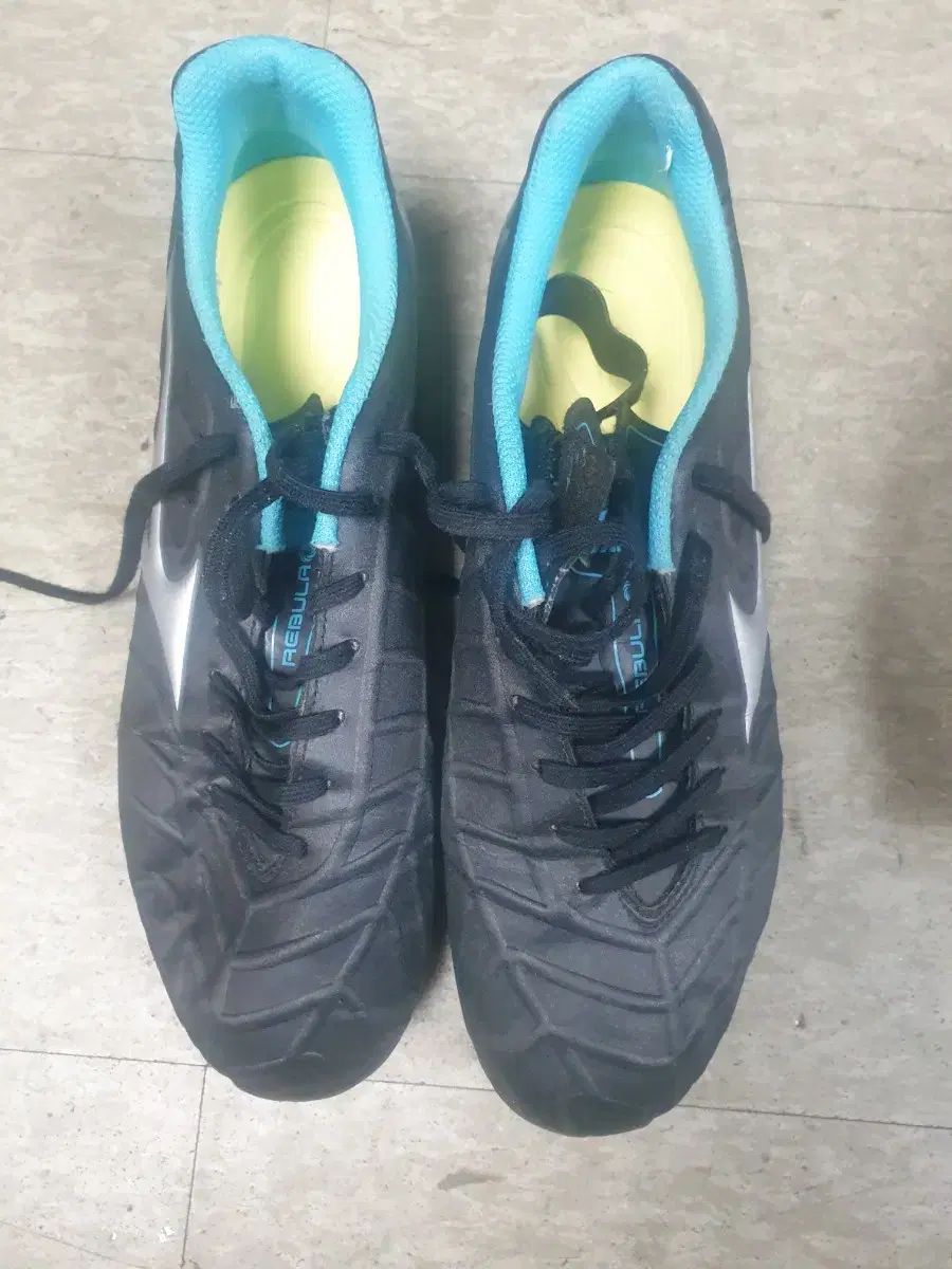 サッカースパイクナイキマーキュリアル 25.0cm adidas(アディダス) プレデター サッカーシューズ