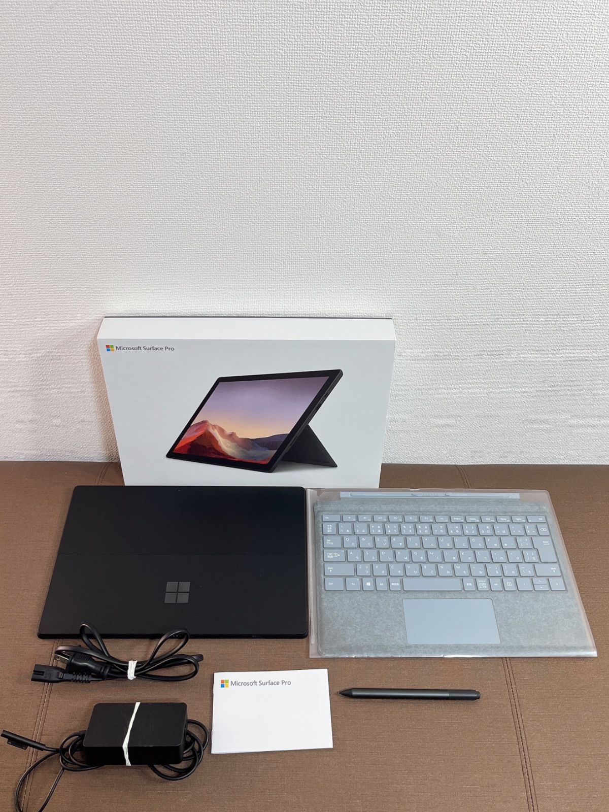 新古品〉Surface Pro7 8GB/256GB ⭐️付属品多数⭐️ 新古品〉Surface Pro7 8GB/256GB ⭐️付属品多数⭐️