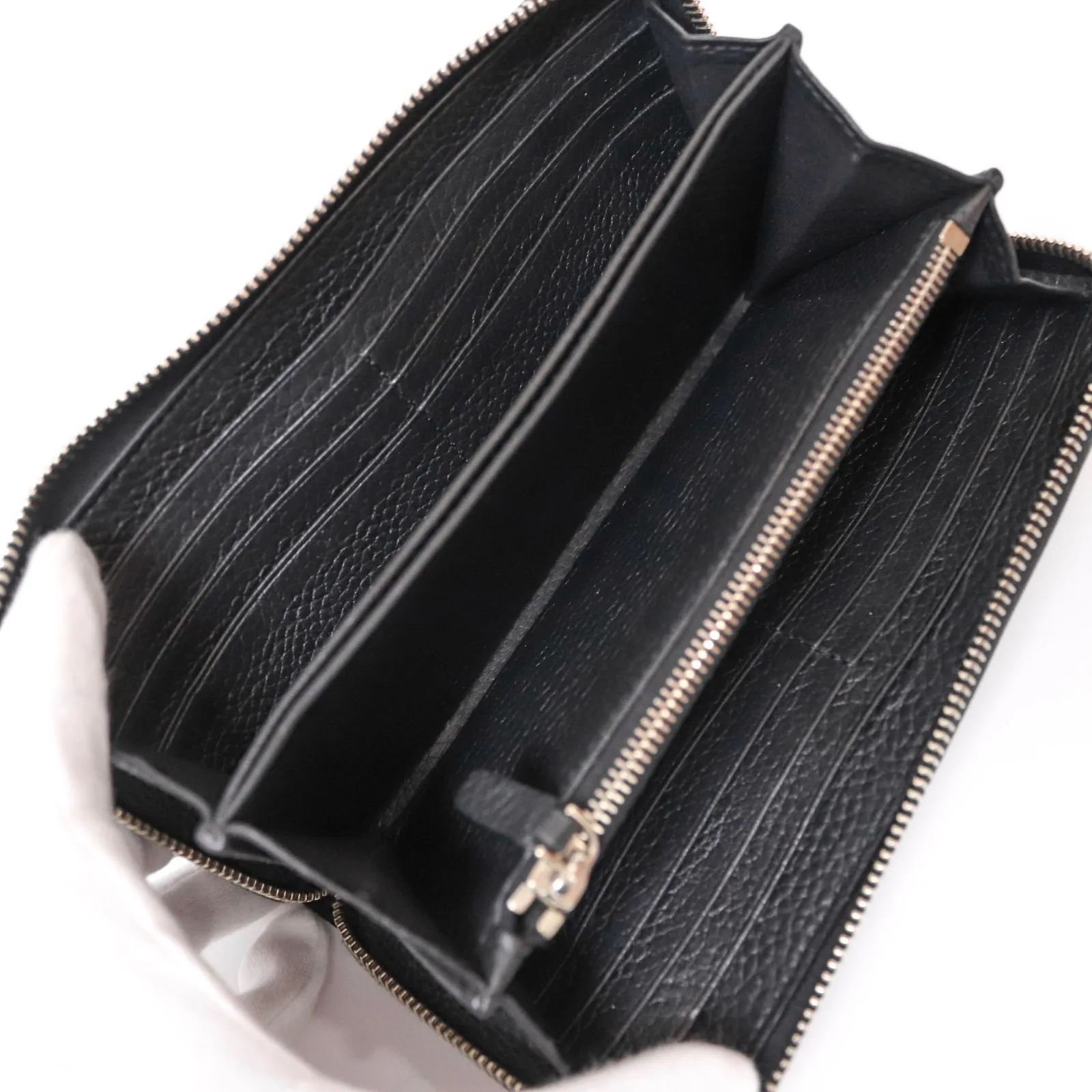 VALENTINO ロックスタッズ グレインカーフスキン 財布 ブラック - メルカリ