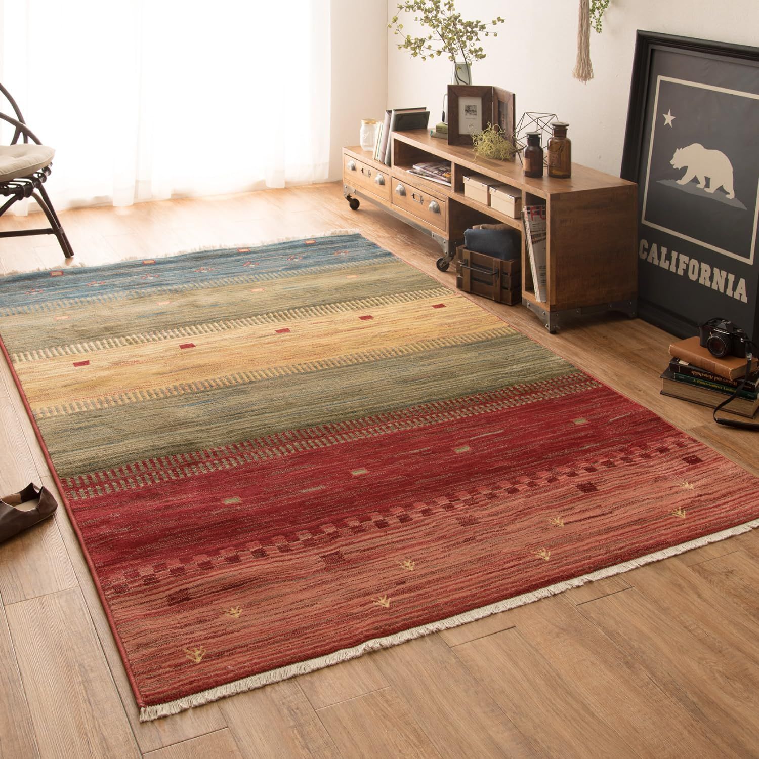 トワル RAKKAS ギャッベ柄 約140×200cm 民族柄 ウィルトン織ラグ ホットカーペット 床暖房対応 萩原