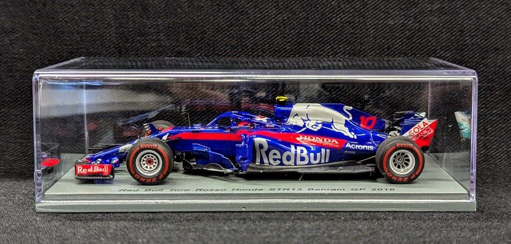 Spark model 1|43 Red Bull Toro Rosso Honda No.10 Bahrain GP 2018 Toro Rosso S6060