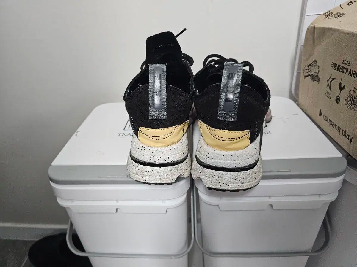 ナイキ エアズームタイプ スニーカー ランニングシューズ 280 OLIVEOS_COM_TR