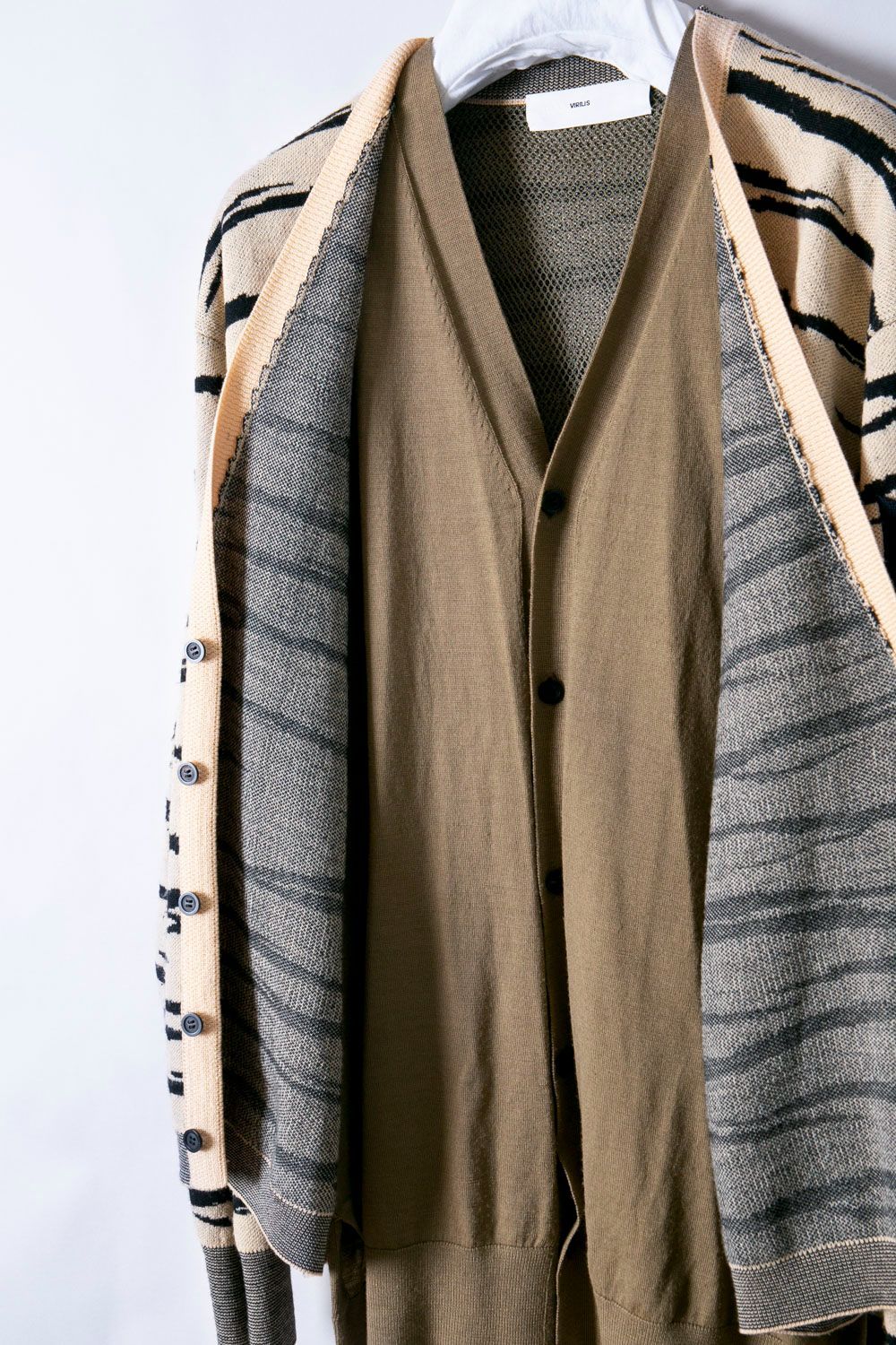 TOGA VIRILIS トーガ ビリリース アニマル柄レイヤードカーディガン