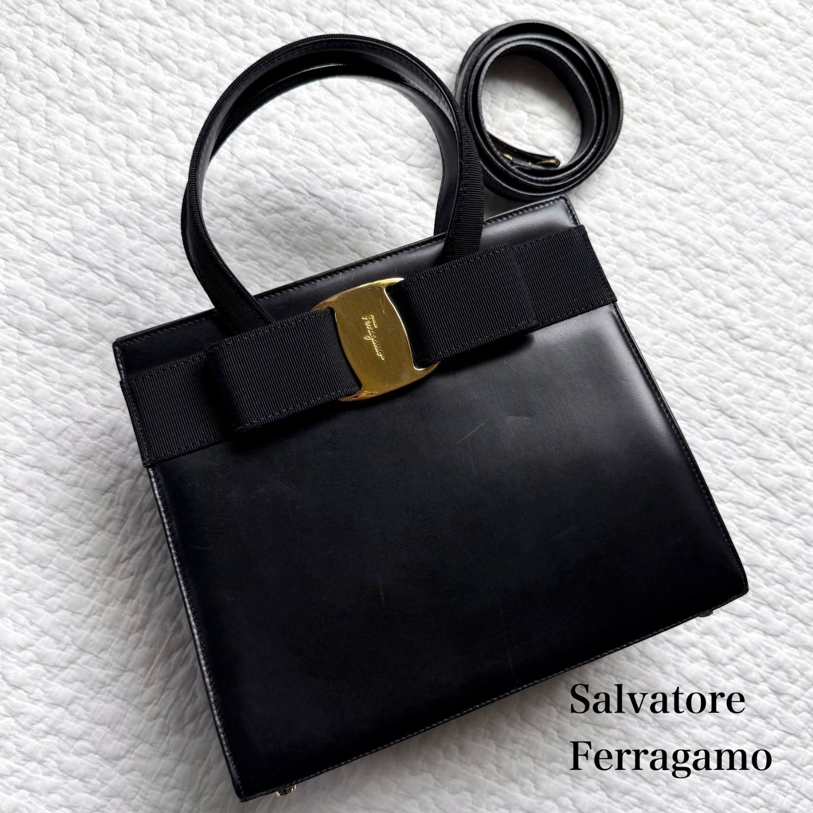 【極美品】フェラガモ ヴァラリボン ハンドバッグ 2way スエード 黒 極美品 フェラガモ スエード 2way ヴァラリボン ハンドバッグ ブラック