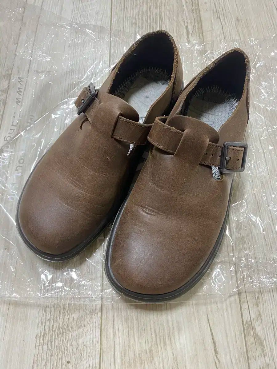 DR. MARTENS ドクターマーチン パトリシア ブラウン 230