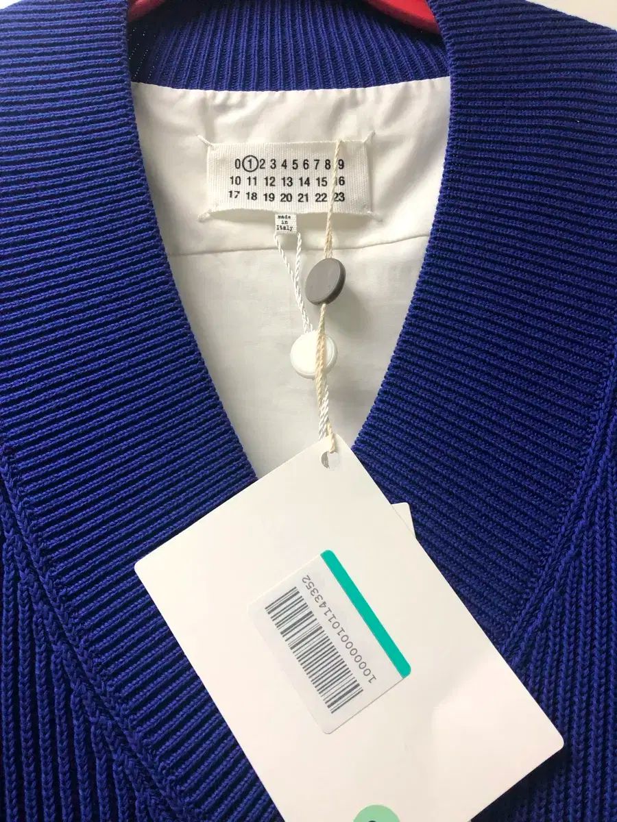 メゾンマルジェラ ブルーニット