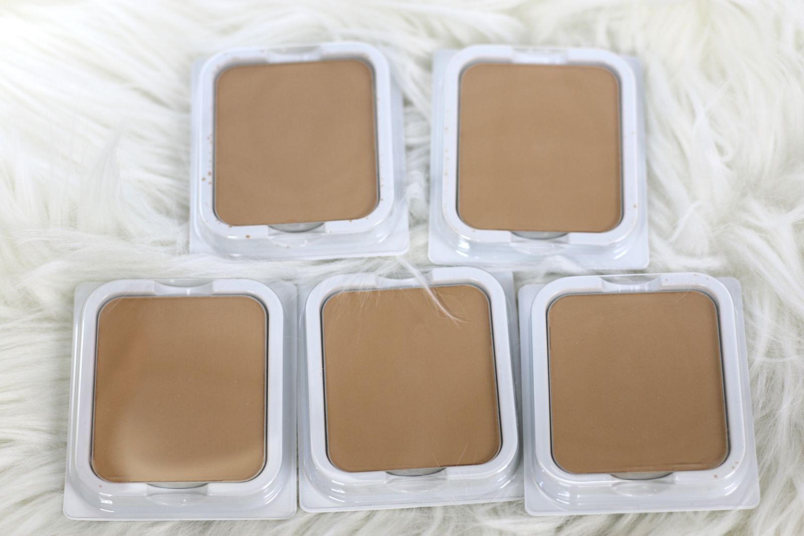 パーリーデュー 薬用リンクルホワイトパウダーセラム ファンデーション