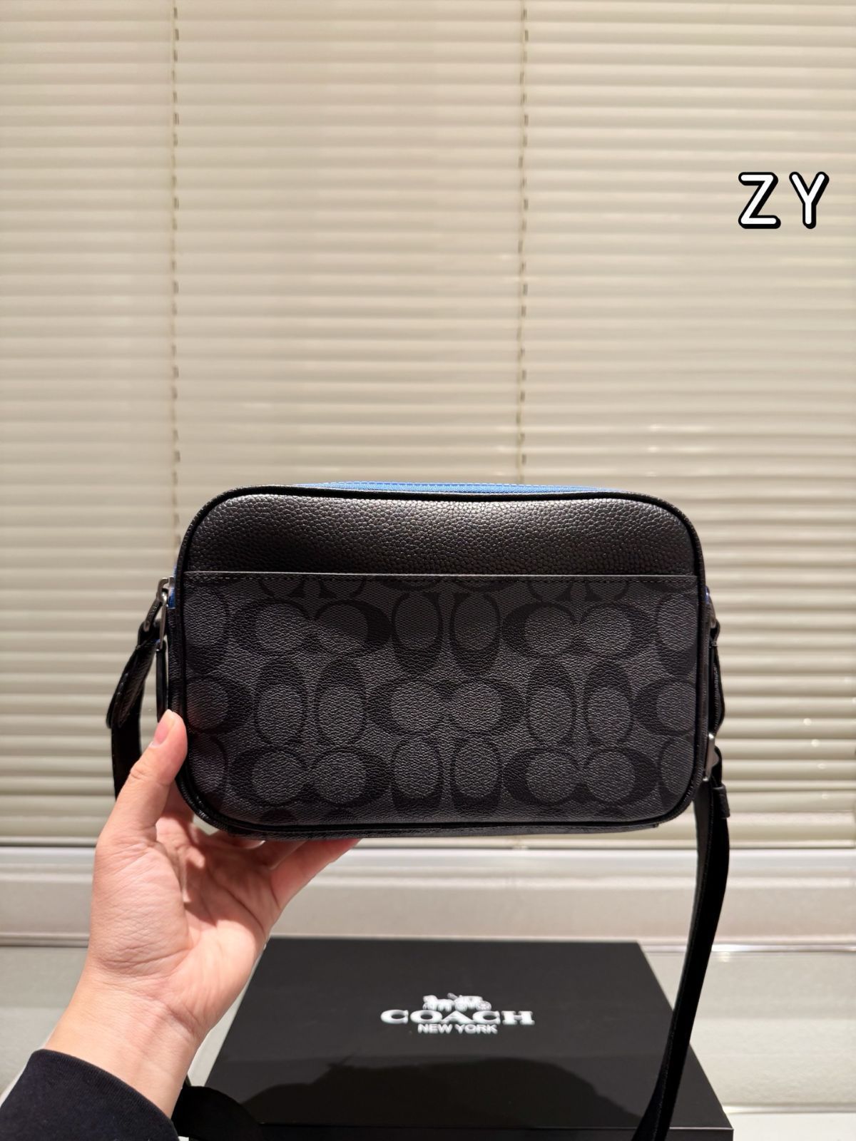 【極美品】COACH コーチ バッグ GRAHAM CROSSBODY 公式】コーチアウトレット | グラハム クロスボディ