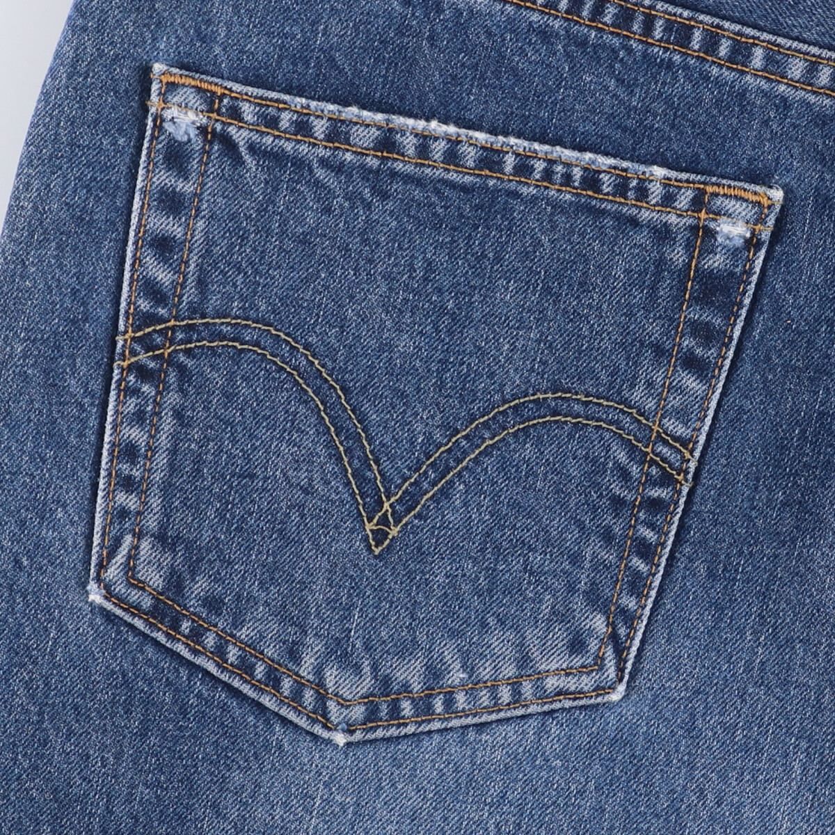 テーパードデニムパンツ