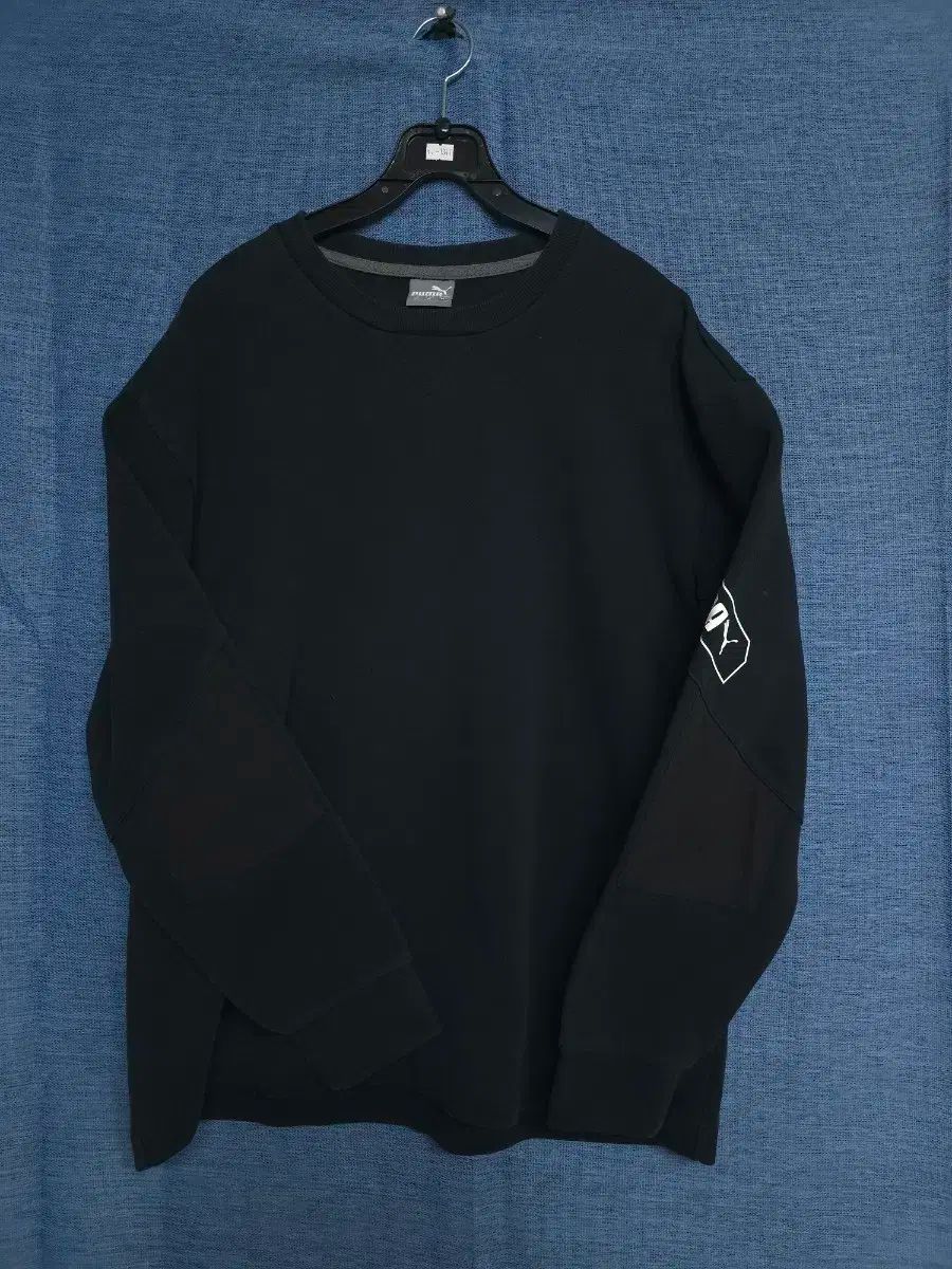PUMA(プーマ) パーカー 黒