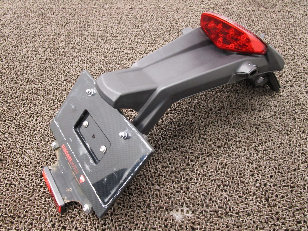 ドカティ M1100S リアフェンダー テールランプ □A6482 ZDMM505AAAB ドゥカティ ZDM1078AC DUCATI モンスター 動画有 FI