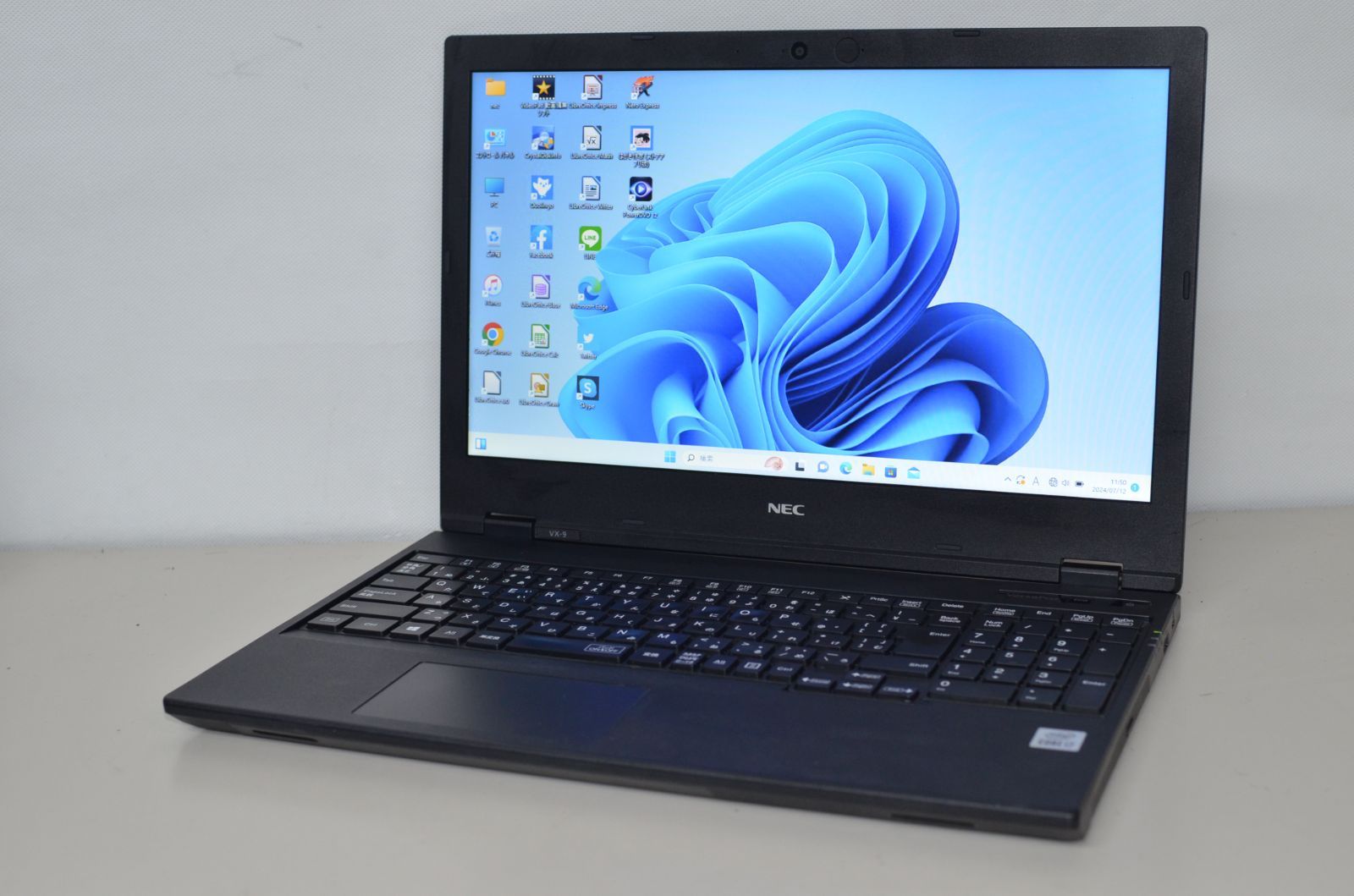 富士通 LIFEBOOK A749/B Core i5 8365U 1.6GHz/8GB/256GB(SSD)/15.6W