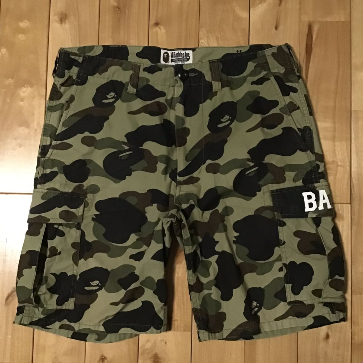 完璧 カーゴ green camo 1st BAPE ハーフパンツ bathing a Mサイズ パンツ