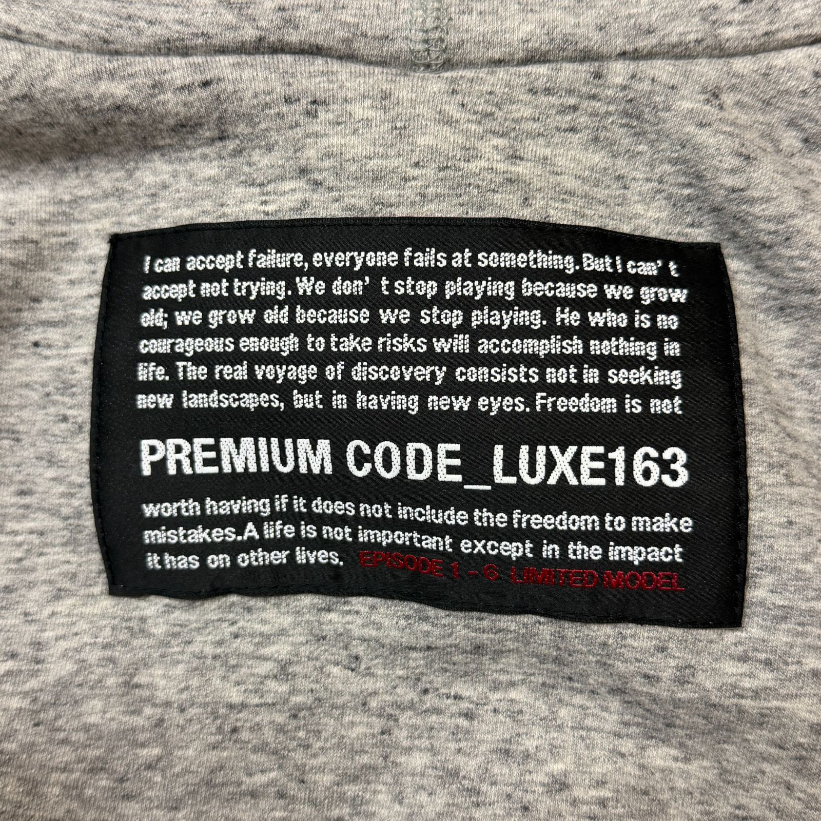 AKM × BROWN BUNNY PULLOVER STAR LOGO PARKA WITH BOTH SIDE ZIP