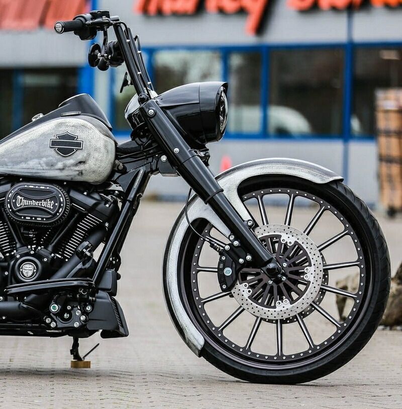 海外通販！ ブレーキキャリパーアダプター 2009年以降ツーリング|右側|300mm 11.8インチ 用|ブラック 最短翌日お届け。