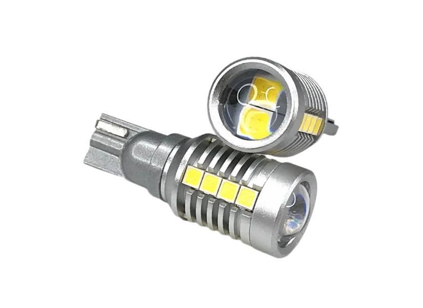 爆光 ヘッドライト級 12V/24V兼用 T16 LED バックランプ 特注LEDチップ搭載 ホワイト 左右セット 車検対応 ポン付け 0087 -  メルカリ