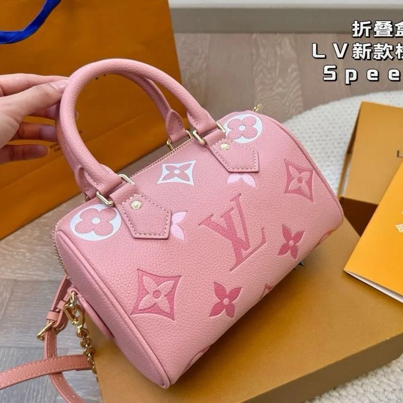 新品未使用 箱付  LOUIS VUITTON ノベルティトートバッグ 専用ページ