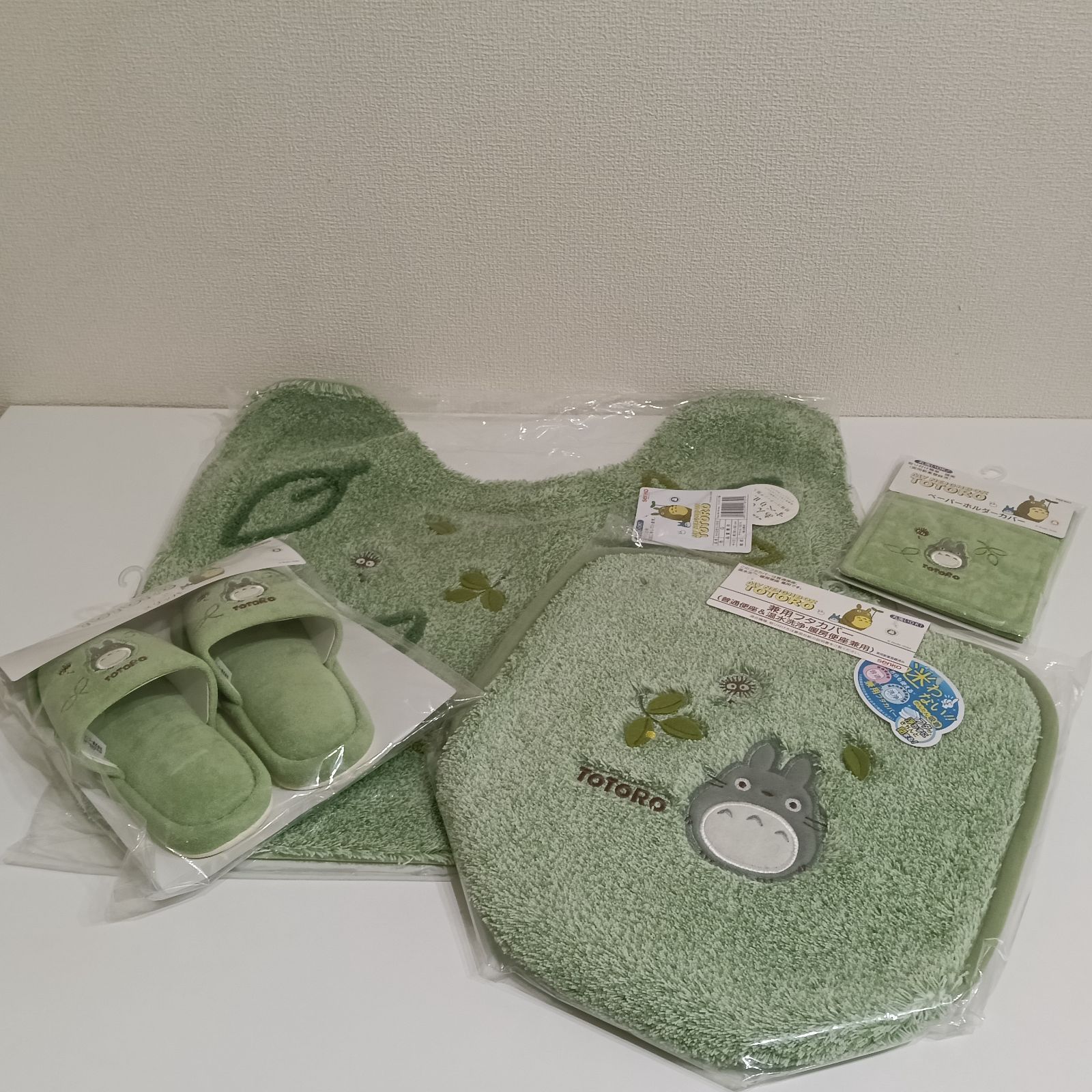 トトロ　トイレマット4点セット 新品未使用　トイレセット 楽天市場】となりのトトロ トイレ 4点セット トイレマット 普通
