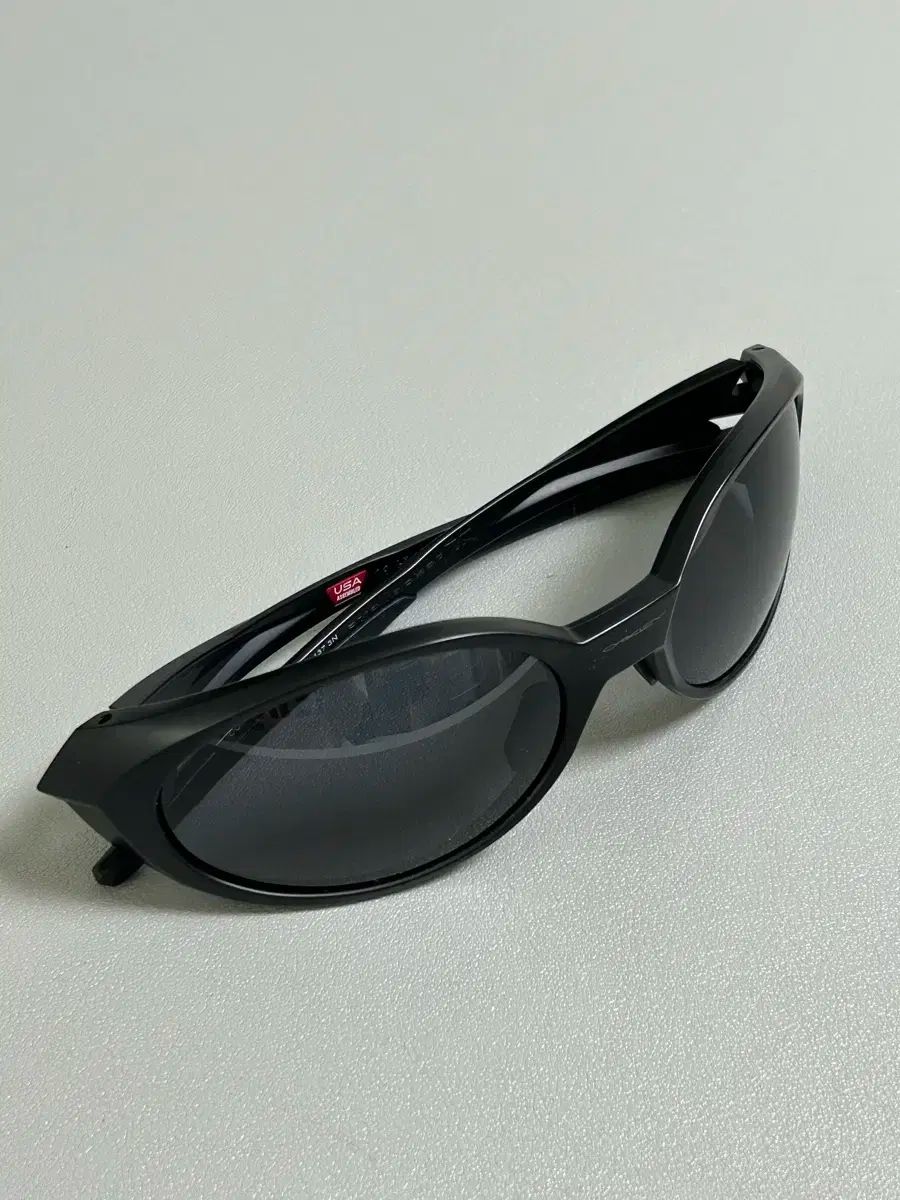 OAKLEY オークリー 9438 ー 01 REDUX アイジャケット