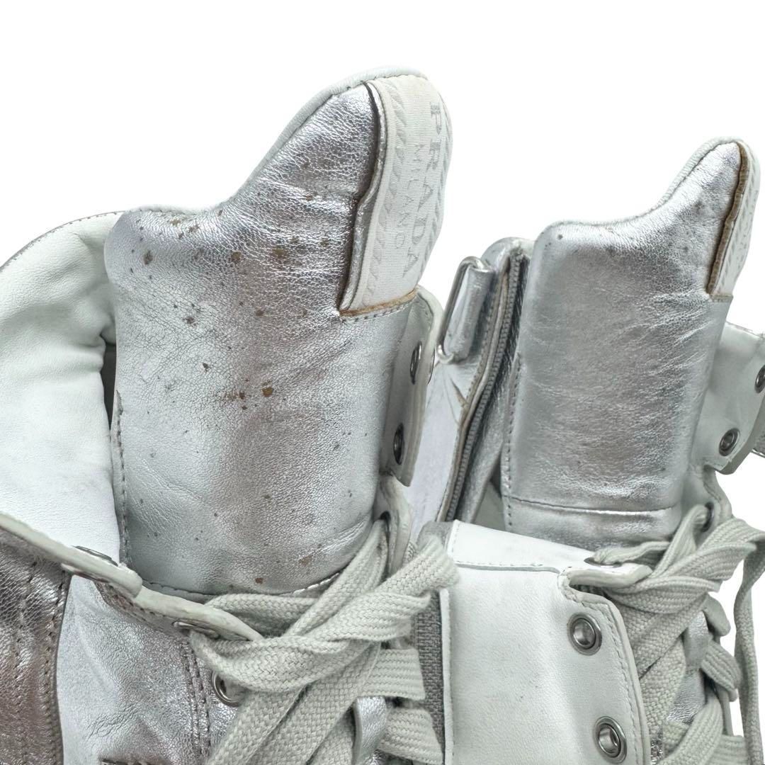 ハイカット スニーカー