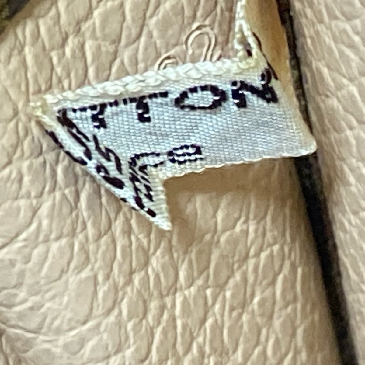 LOUIS VUITTON(ルイヴィトン) ポーチ モノグラム ポッシュト
