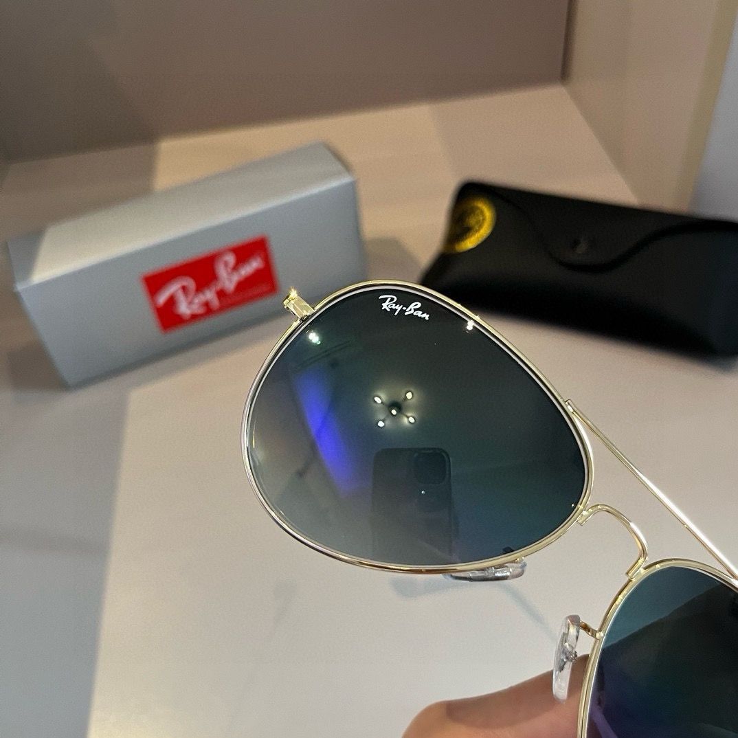 Ray Ban レイバン　RB3025 アビエーター　ティアドロップ