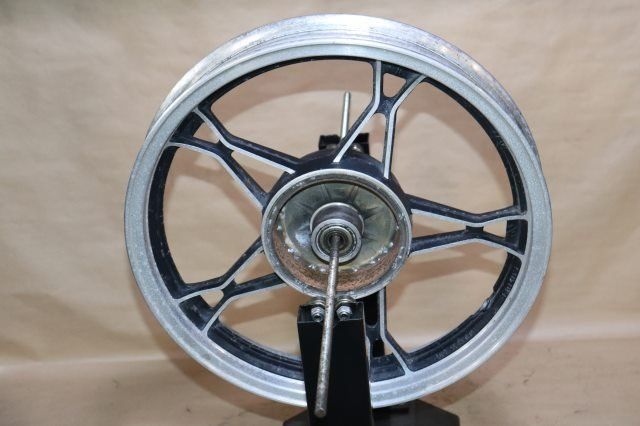 スズキ GN125 不明 リアホイール 16×2.15 S210-72