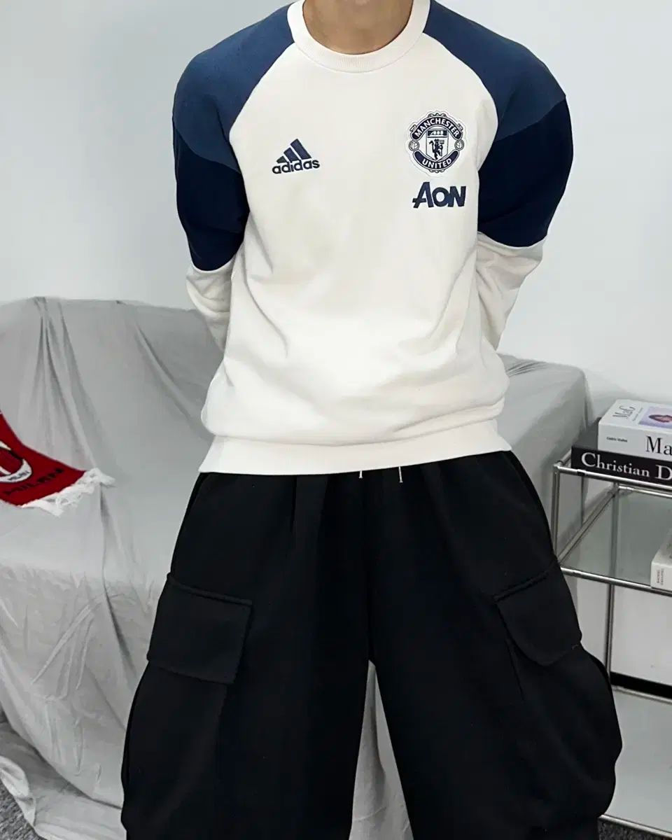 アディダス マンチェスター ユナイテッド スウェット M