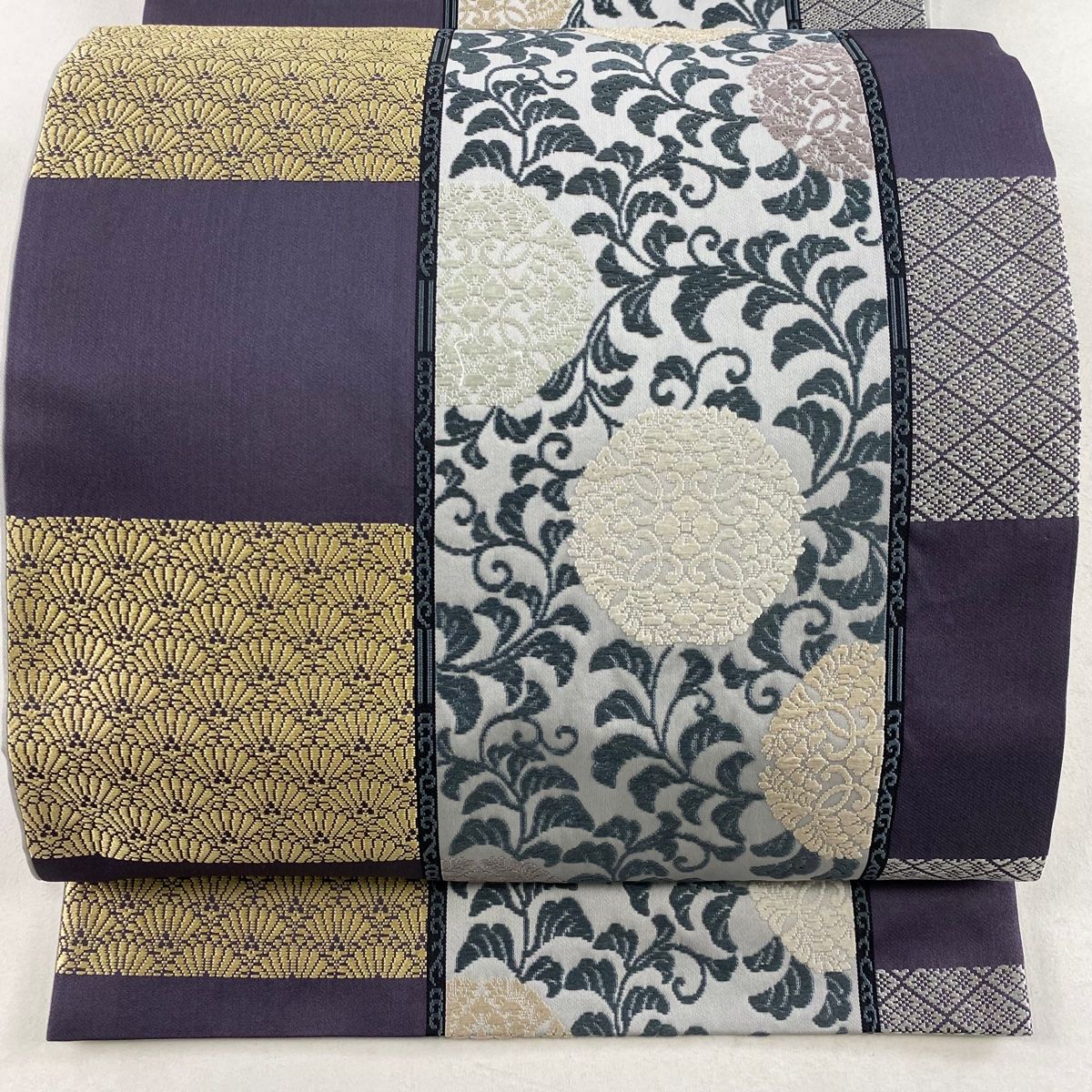 袋帯 美品 秀品 華文 唐草 唐織 灰紫 六通 正絹 【中古】 - メルカリ