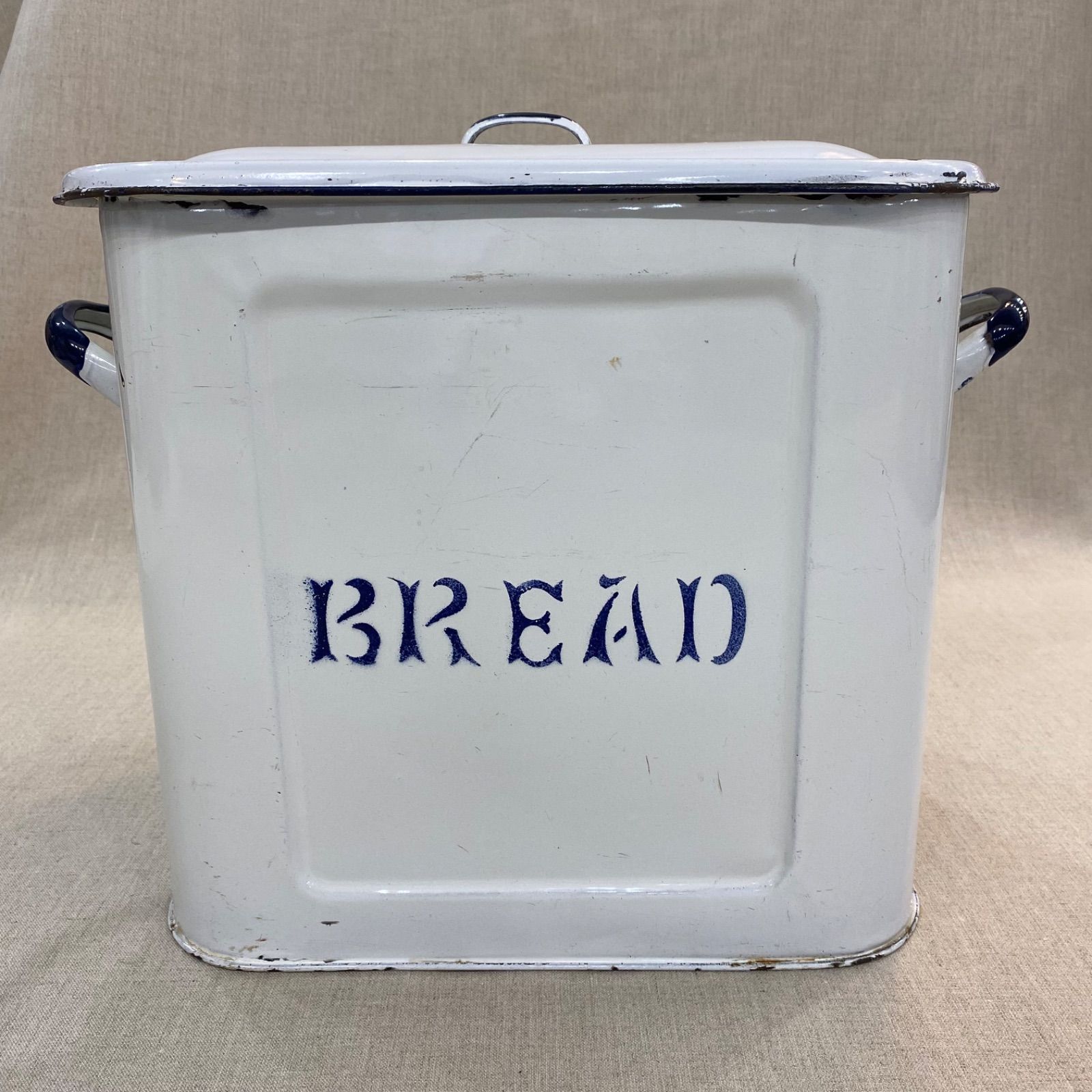 アンティーク ブレッド缶（ホワイト） - メルカリ