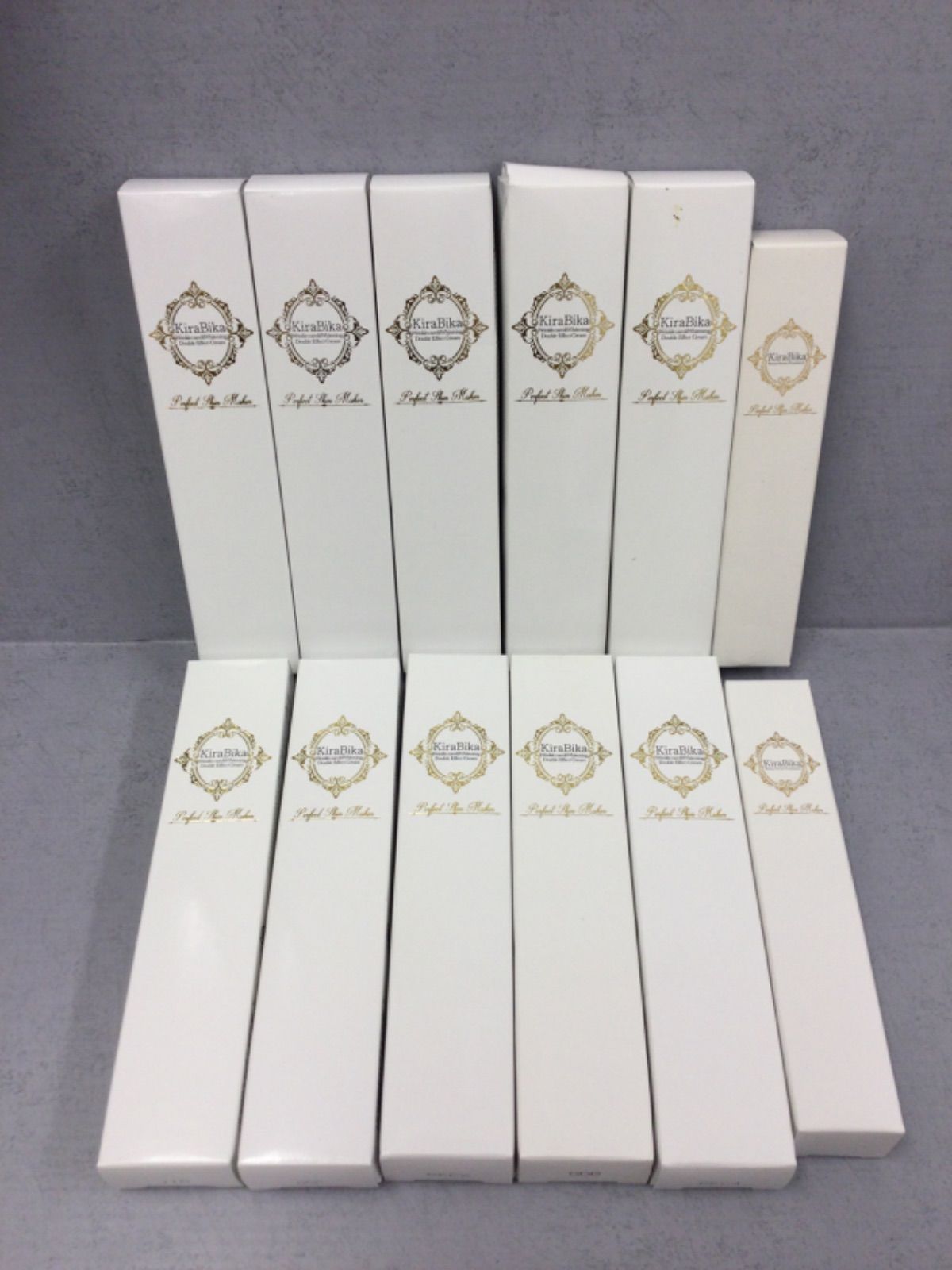 R394 C きらびか KiraBika 薬用クリーム(MRY) 22g×10点、ビューティーセラムファンデーション(美容液ファンデーション) ライトオークル 26g×2点   計12点セット
