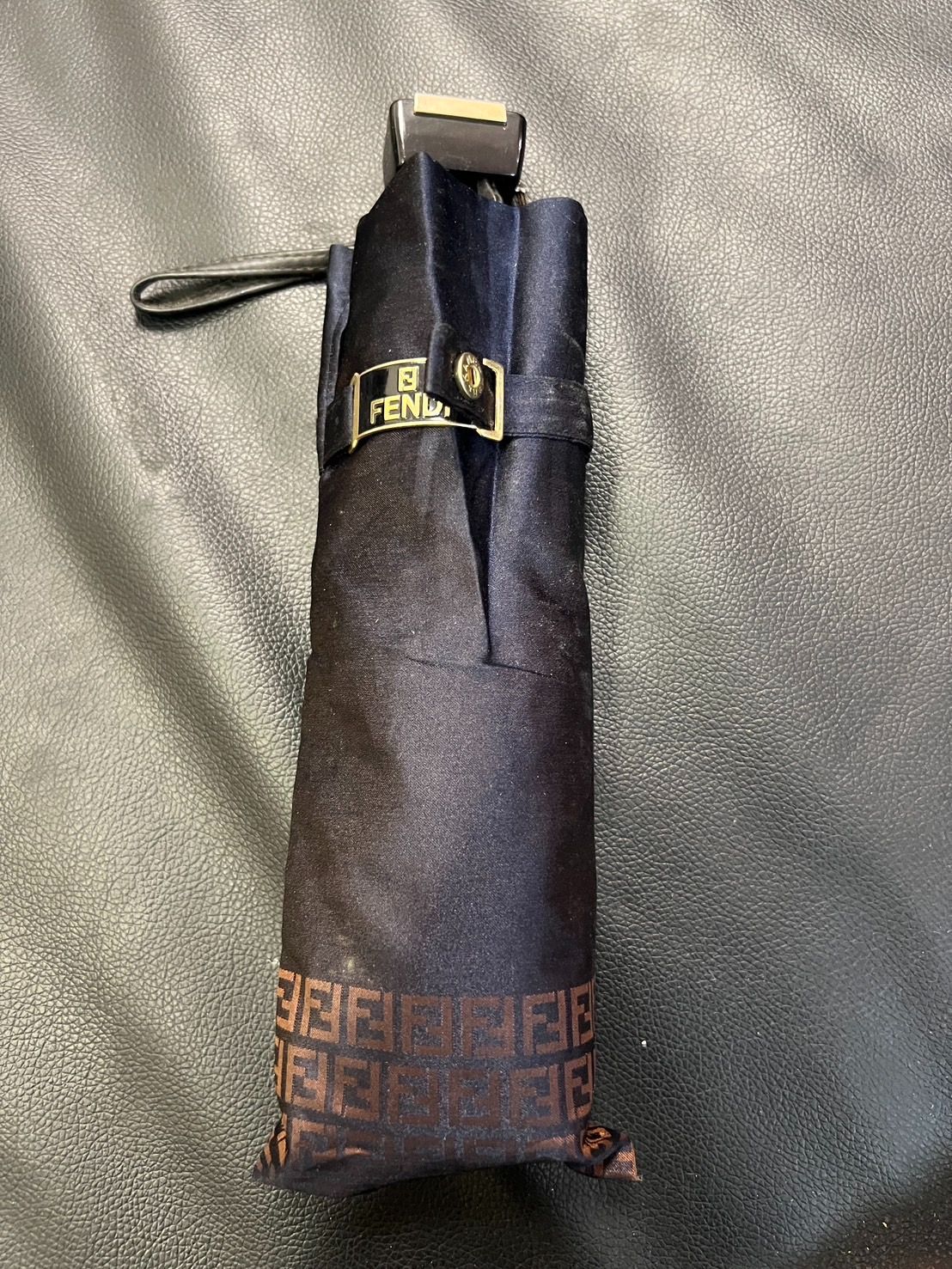 FENDI フェンディ_ヴィンテージ折りたたみ傘_ズッカ柄×ダブルFバックル_ブラウン×ネイビー 収納袋付き